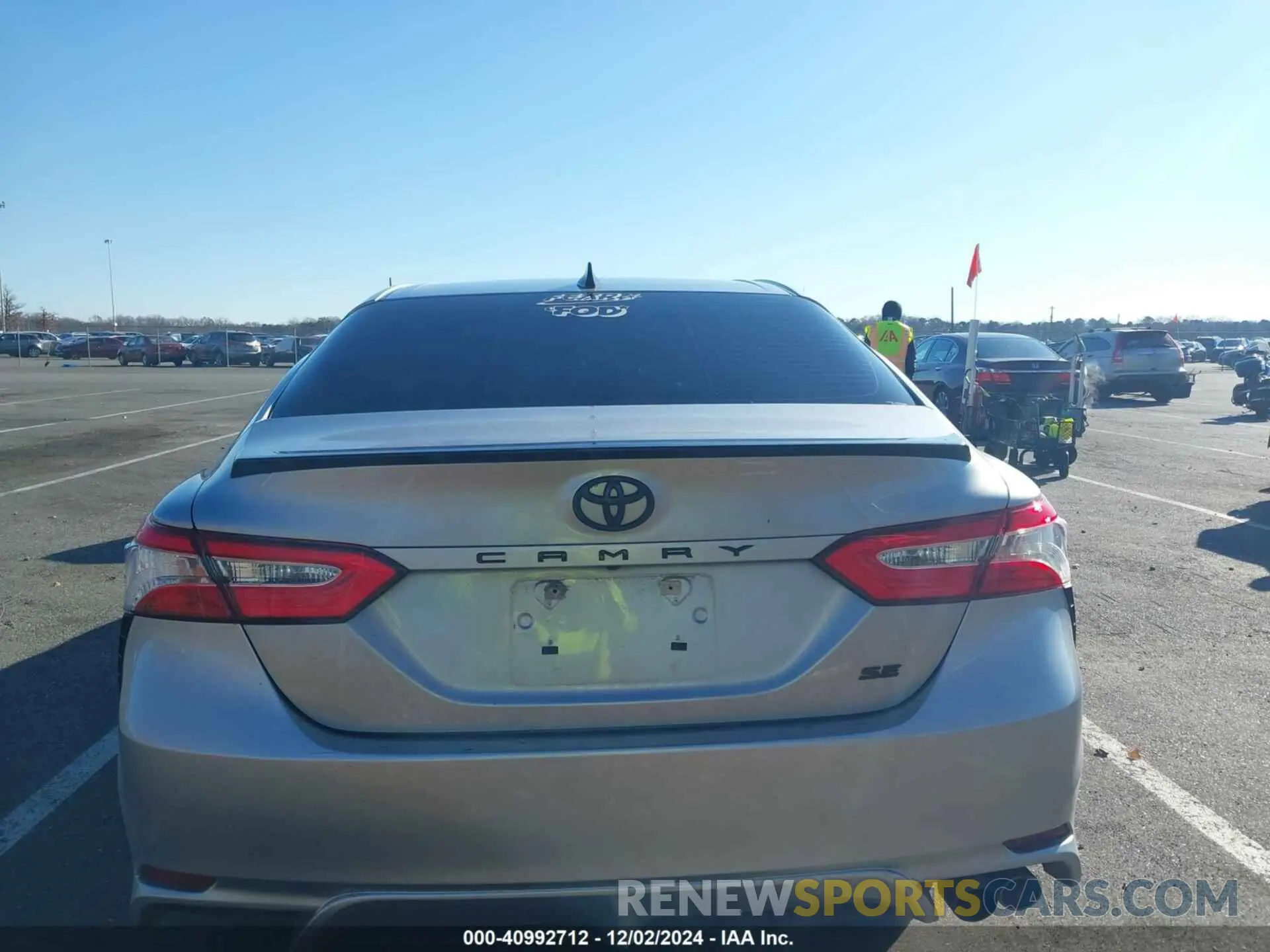 16 fotografías del automóvil dañado 4T1G11AK1LU363689 TOYOTA CAMRY 2020