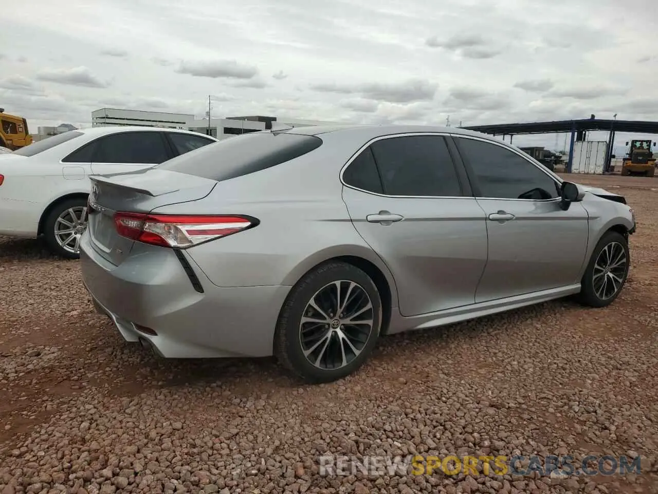 3 fotografías del automóvil dañado 4T1G11AK1LU365801 TOYOTA CAMRY 2020