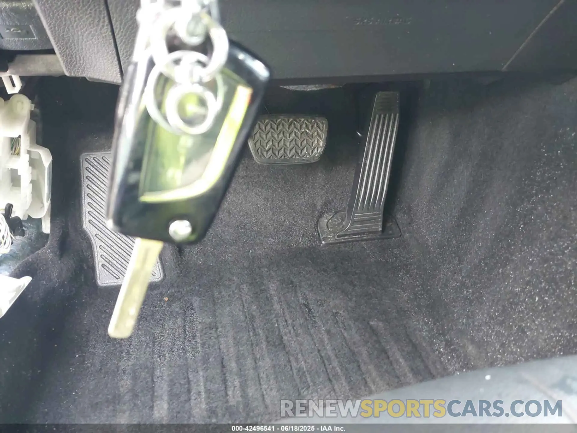 11 fotografías del automóvil dañado 4T1G11AK1LU369525 TOYOTA CAMRY 2020