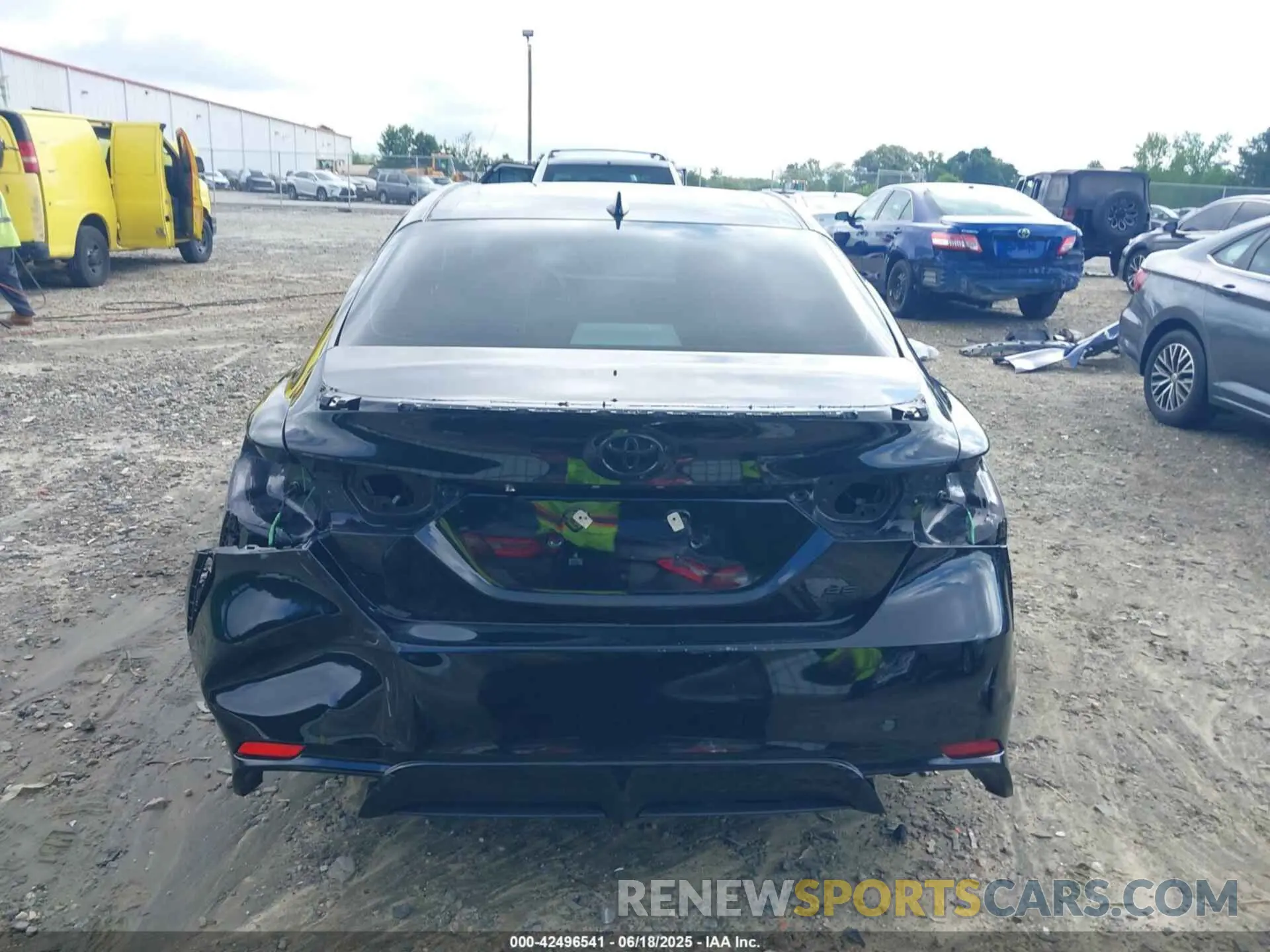 17 fotografías del automóvil dañado 4T1G11AK1LU369525 TOYOTA CAMRY 2020