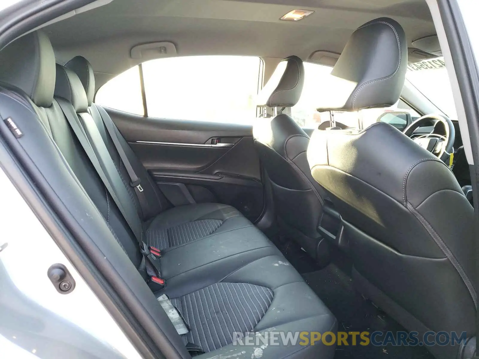6 fotografías del automóvil dañado 4T1G11AK1LU384509 TOYOTA CAMRY 2020