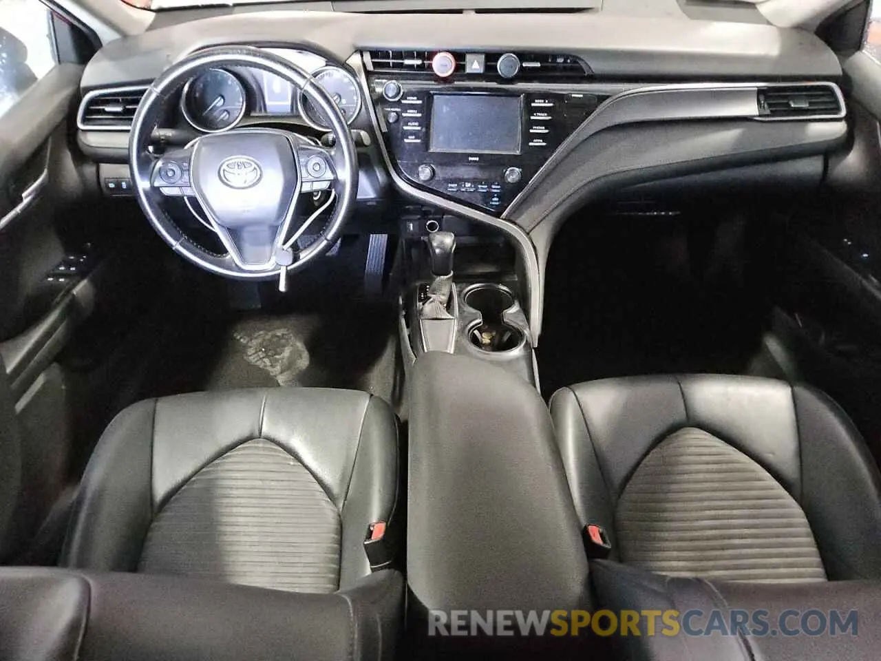 8 fotografías del automóvil dañado 4T1G11AK1LU394652 TOYOTA CAMRY 2020