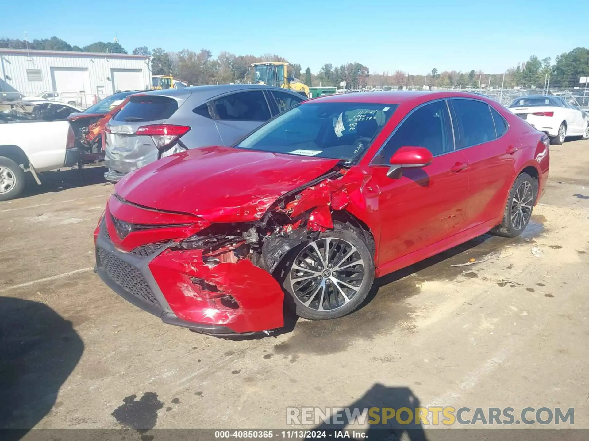 2 fotografías del automóvil dañado 4T1G11AK1LU397793 TOYOTA CAMRY 2020