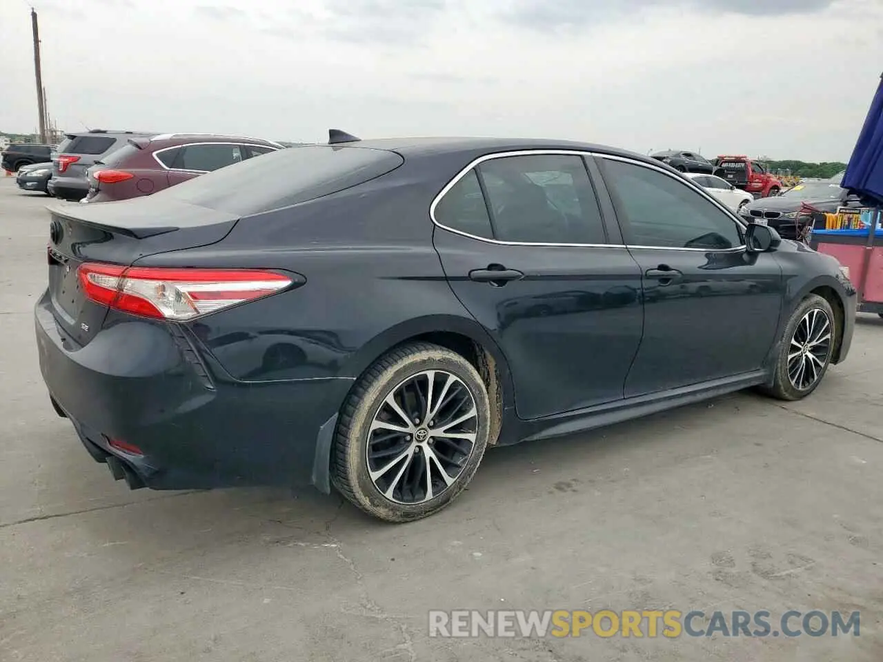 3 fotografías del automóvil dañado 4T1G11AK1LU508648 TOYOTA CAMRY 2020
