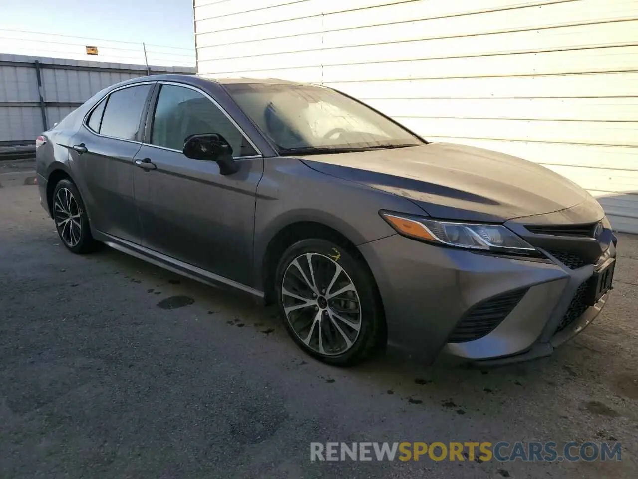 4 fotografías del automóvil dañado 4T1G11AK1LU509668 TOYOTA CAMRY 2020