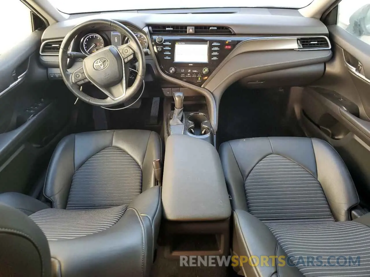 8 fotografías del automóvil dañado 4T1G11AK1LU509668 TOYOTA CAMRY 2020