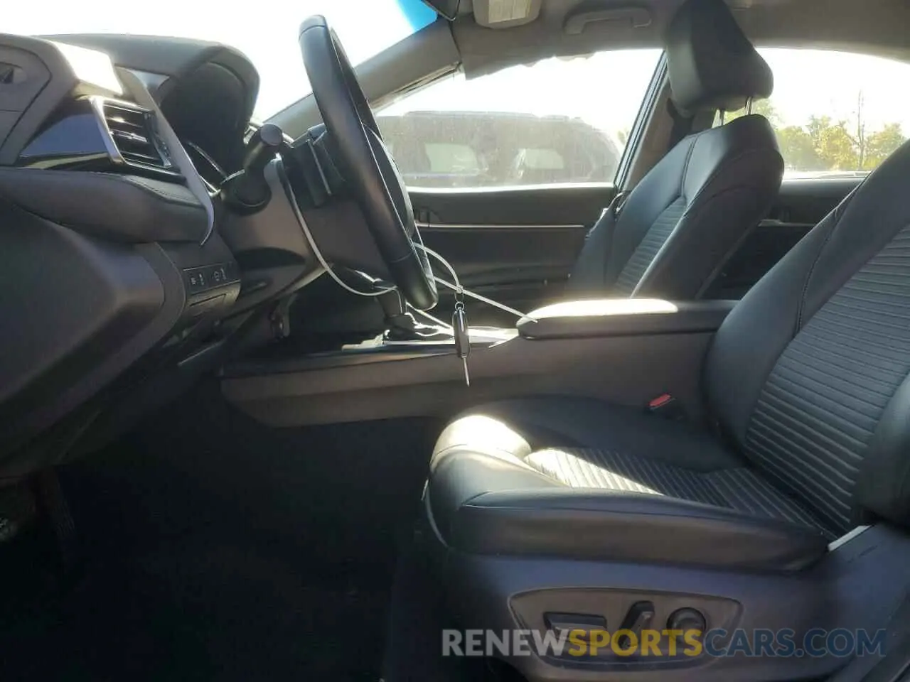 7 fotografías del automóvil dañado 4T1G11AK1LU862380 TOYOTA CAMRY 2020