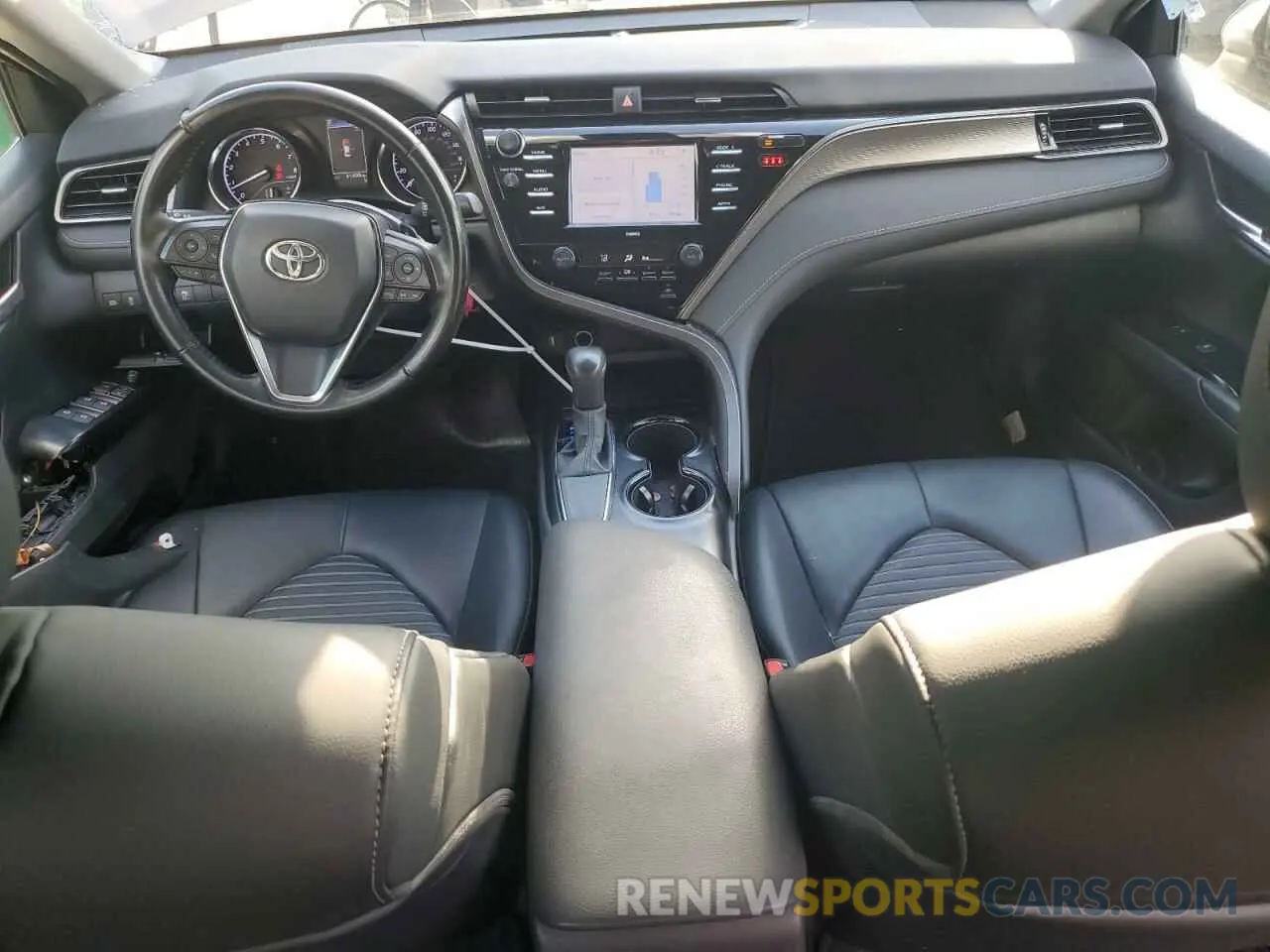 8 fotografías del automóvil dañado 4T1G11AK1LU917054 TOYOTA CAMRY 2020