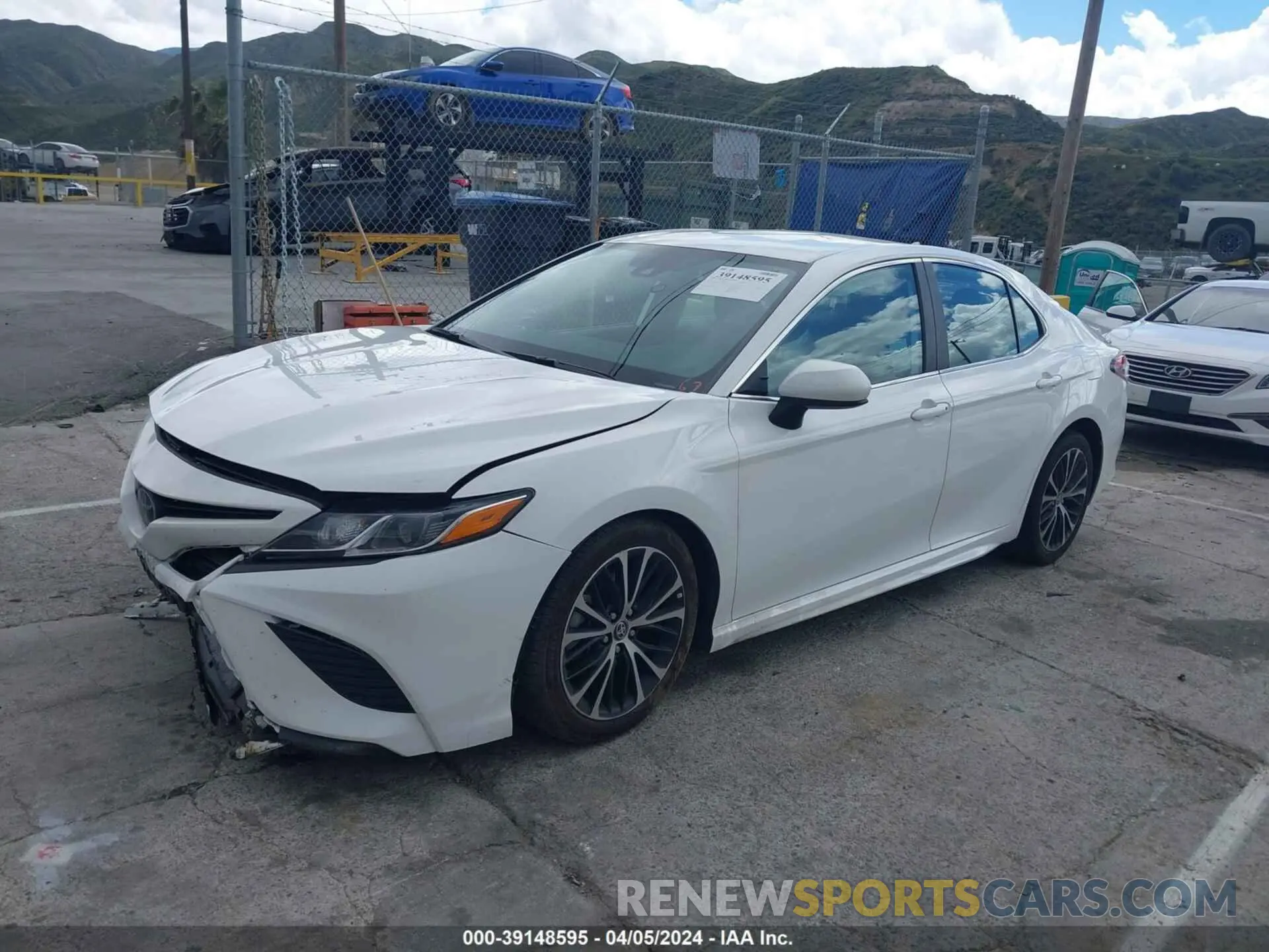 2 fotografías del automóvil dañado 4T1G11AK1LU958204 TOYOTA CAMRY 2020