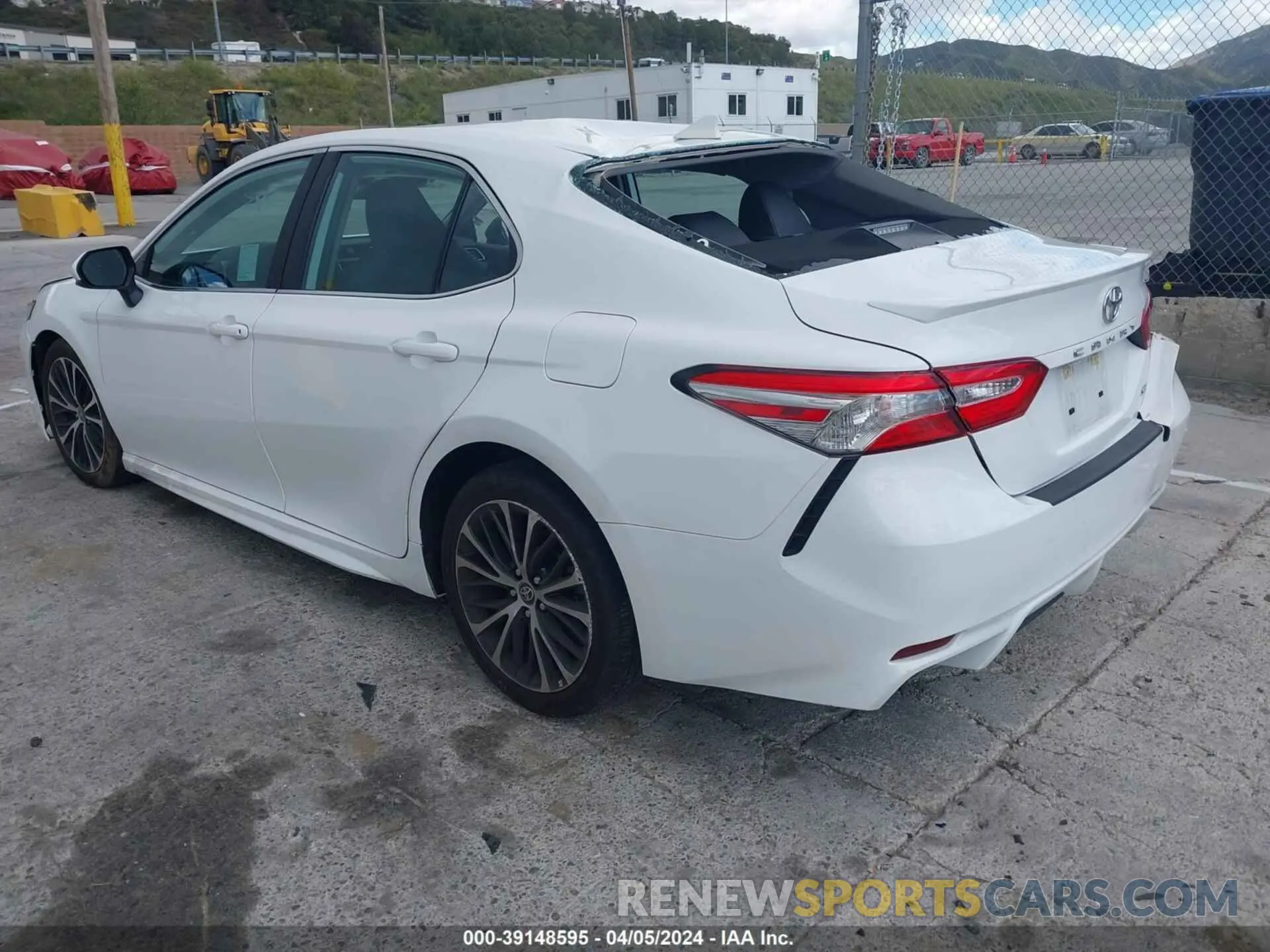 3 fotografías del automóvil dañado 4T1G11AK1LU958204 TOYOTA CAMRY 2020