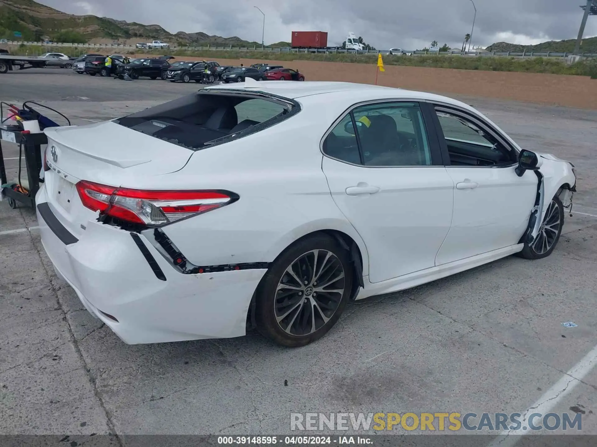 4 fotografías del automóvil dañado 4T1G11AK1LU958204 TOYOTA CAMRY 2020