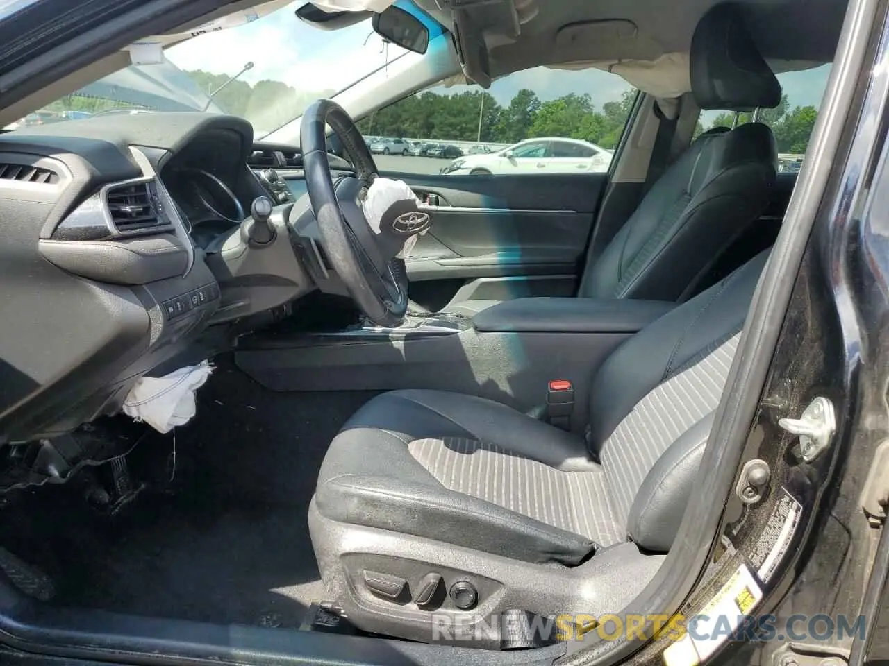 7 fotografías del automóvil dañado 4T1G11AK1LU982275 TOYOTA CAMRY 2020