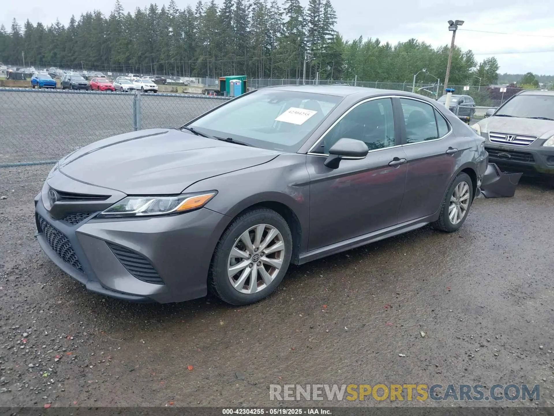 2 fotografías del automóvil dañado 4T1G11AK1LU983345 TOYOTA CAMRY 2020