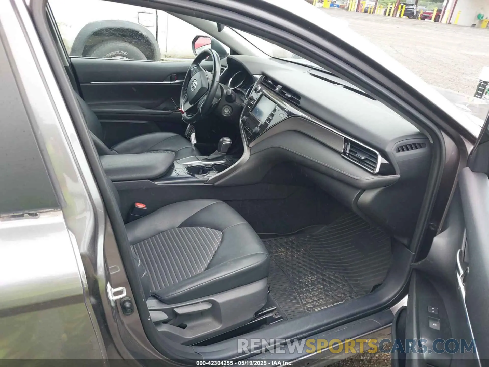 5 fotografías del automóvil dañado 4T1G11AK1LU983345 TOYOTA CAMRY 2020
