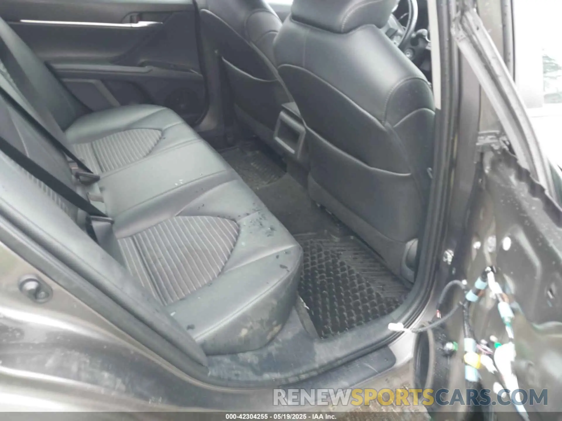 8 fotografías del automóvil dañado 4T1G11AK1LU983345 TOYOTA CAMRY 2020