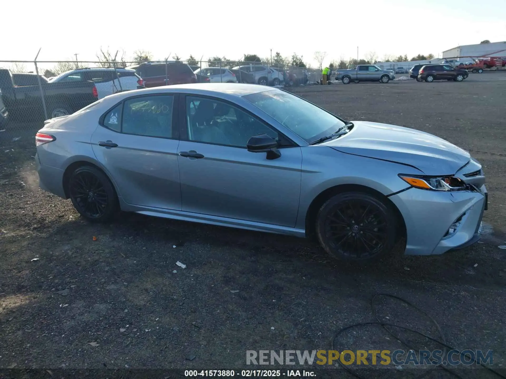 13 fotografías del automóvil dañado 4T1G11AK2LU301556 TOYOTA CAMRY 2020