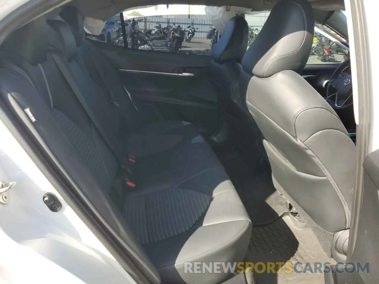 10 fotografías del automóvil dañado 4T1G11AK2LU304571 TOYOTA CAMRY 2020