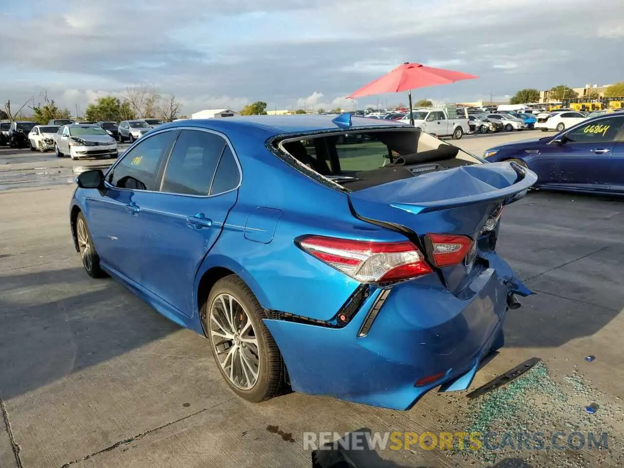 3 fotografías del automóvil dañado 4T1G11AK2LU311441 TOYOTA CAMRY 2020