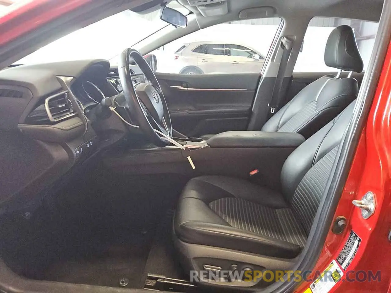 7 fotografías del automóvil dañado 4T1G11AK2LU320592 TOYOTA CAMRY 2020