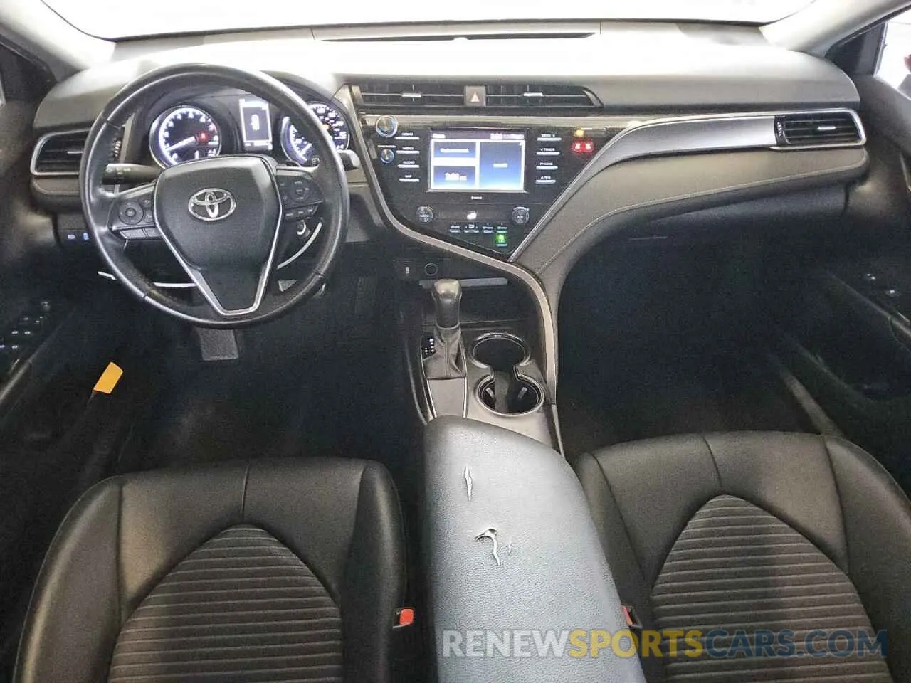 8 fotografías del automóvil dañado 4T1G11AK2LU320592 TOYOTA CAMRY 2020