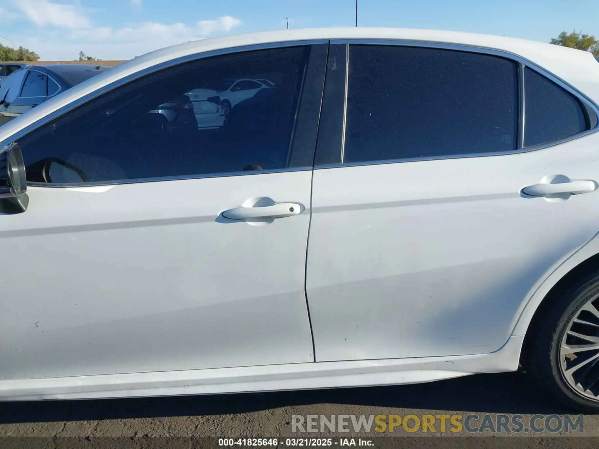 13 fotografías del automóvil dañado 4T1G11AK2LU329941 TOYOTA CAMRY 2020