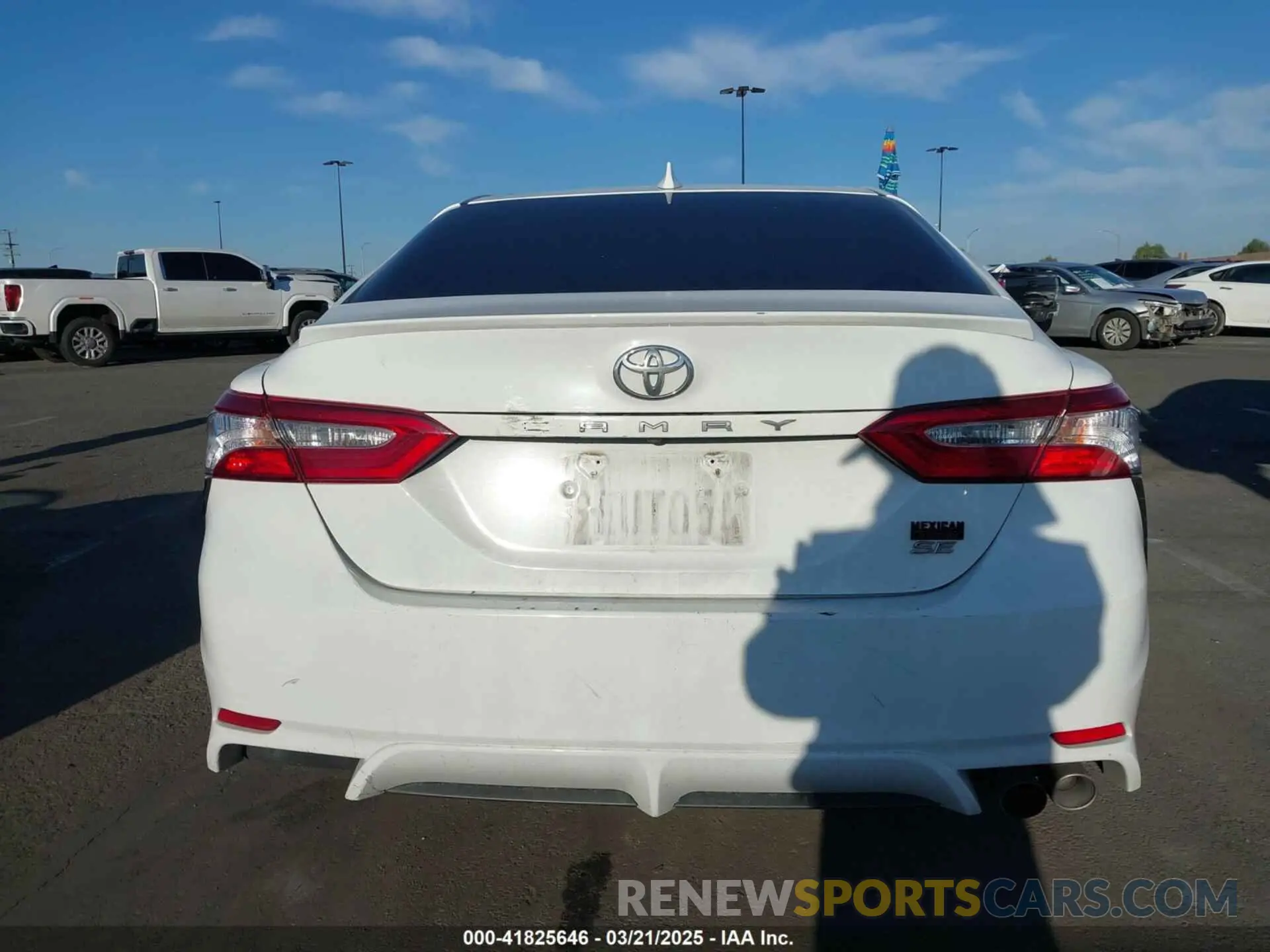 15 fotografías del automóvil dañado 4T1G11AK2LU329941 TOYOTA CAMRY 2020