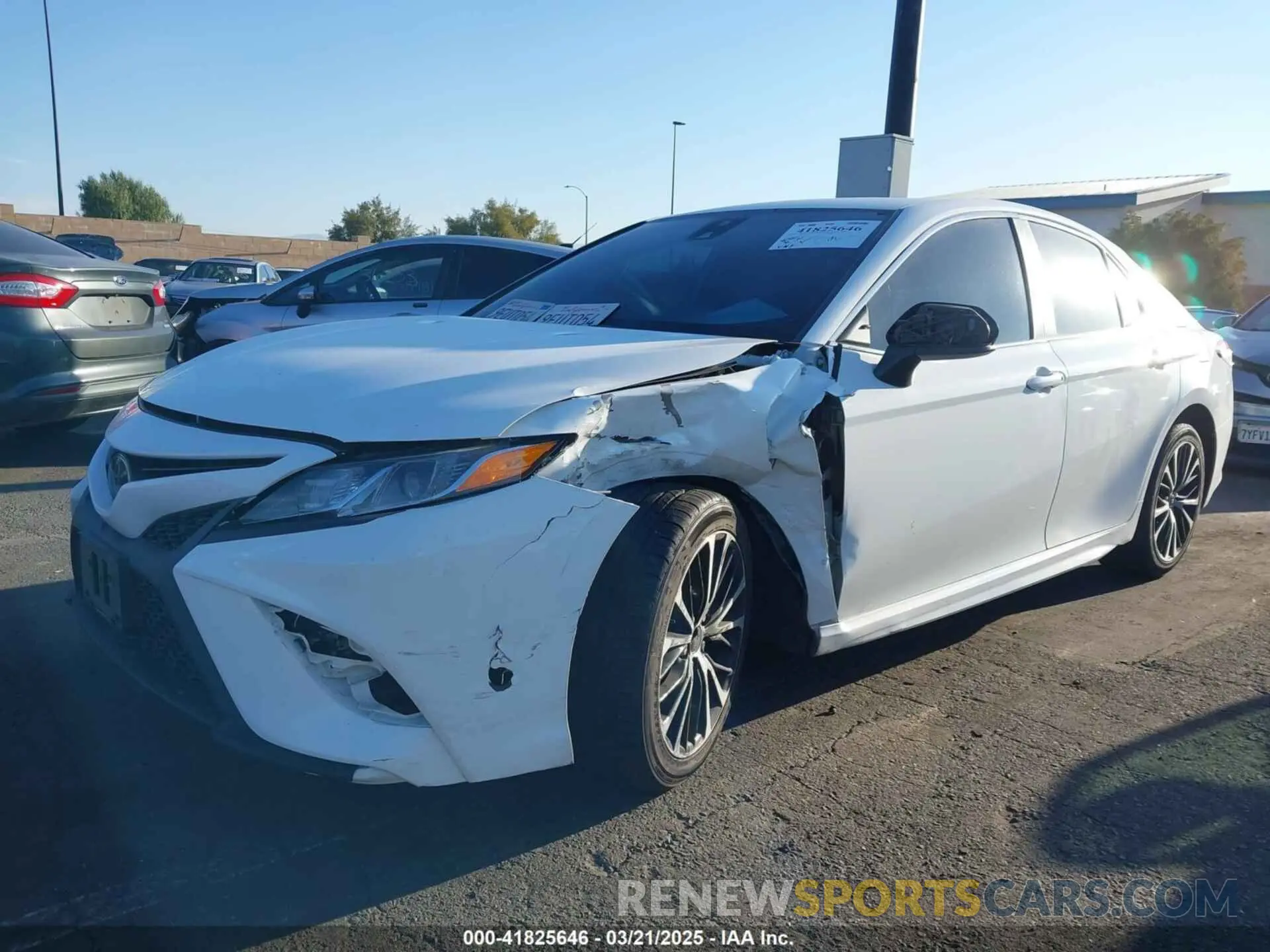 2 fotografías del automóvil dañado 4T1G11AK2LU329941 TOYOTA CAMRY 2020