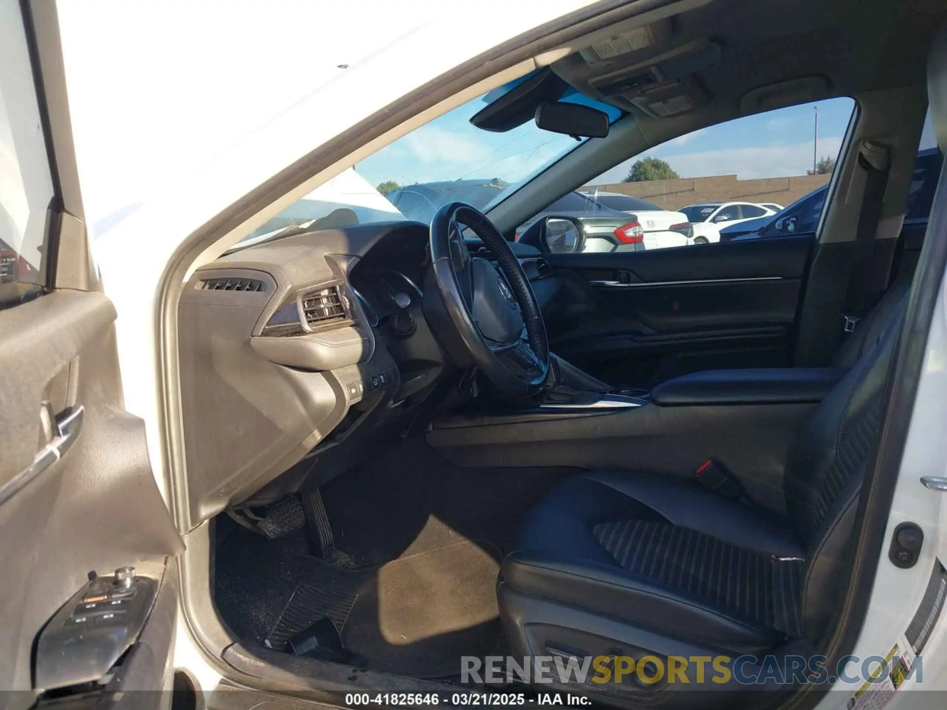 5 fotografías del automóvil dañado 4T1G11AK2LU329941 TOYOTA CAMRY 2020