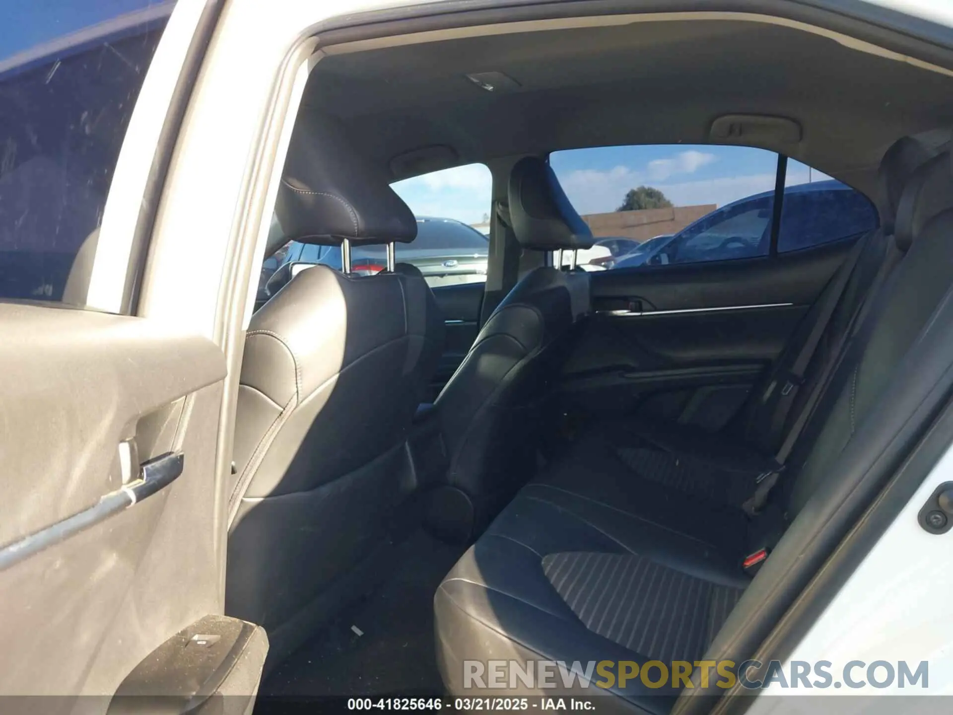 8 fotografías del automóvil dañado 4T1G11AK2LU329941 TOYOTA CAMRY 2020