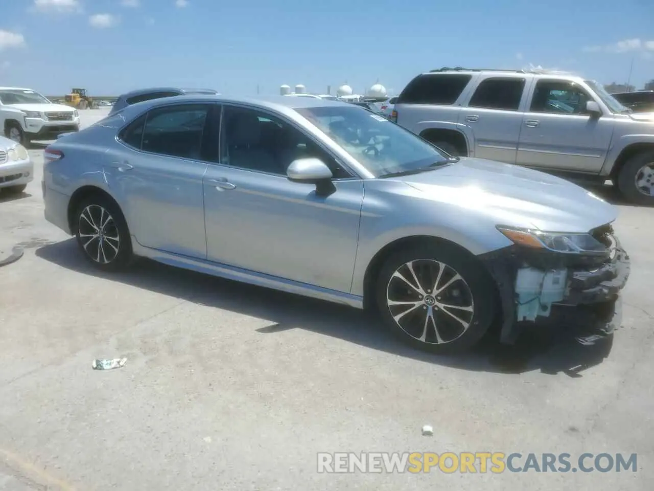 4 fotografías del automóvil dañado 4T1G11AK2LU330734 TOYOTA CAMRY 2020
