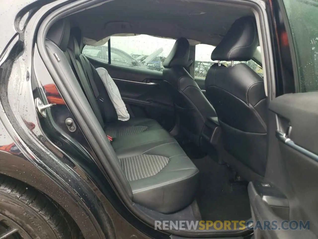 10 fotografías del automóvil dañado 4T1G11AK2LU330796 TOYOTA CAMRY 2020