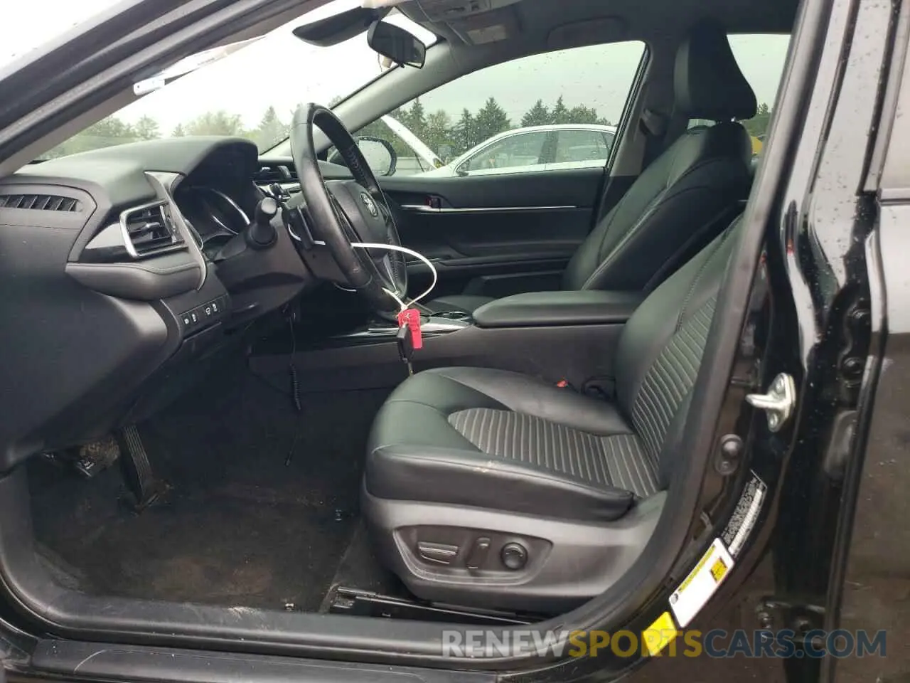 7 fotografías del automóvil dañado 4T1G11AK2LU330796 TOYOTA CAMRY 2020