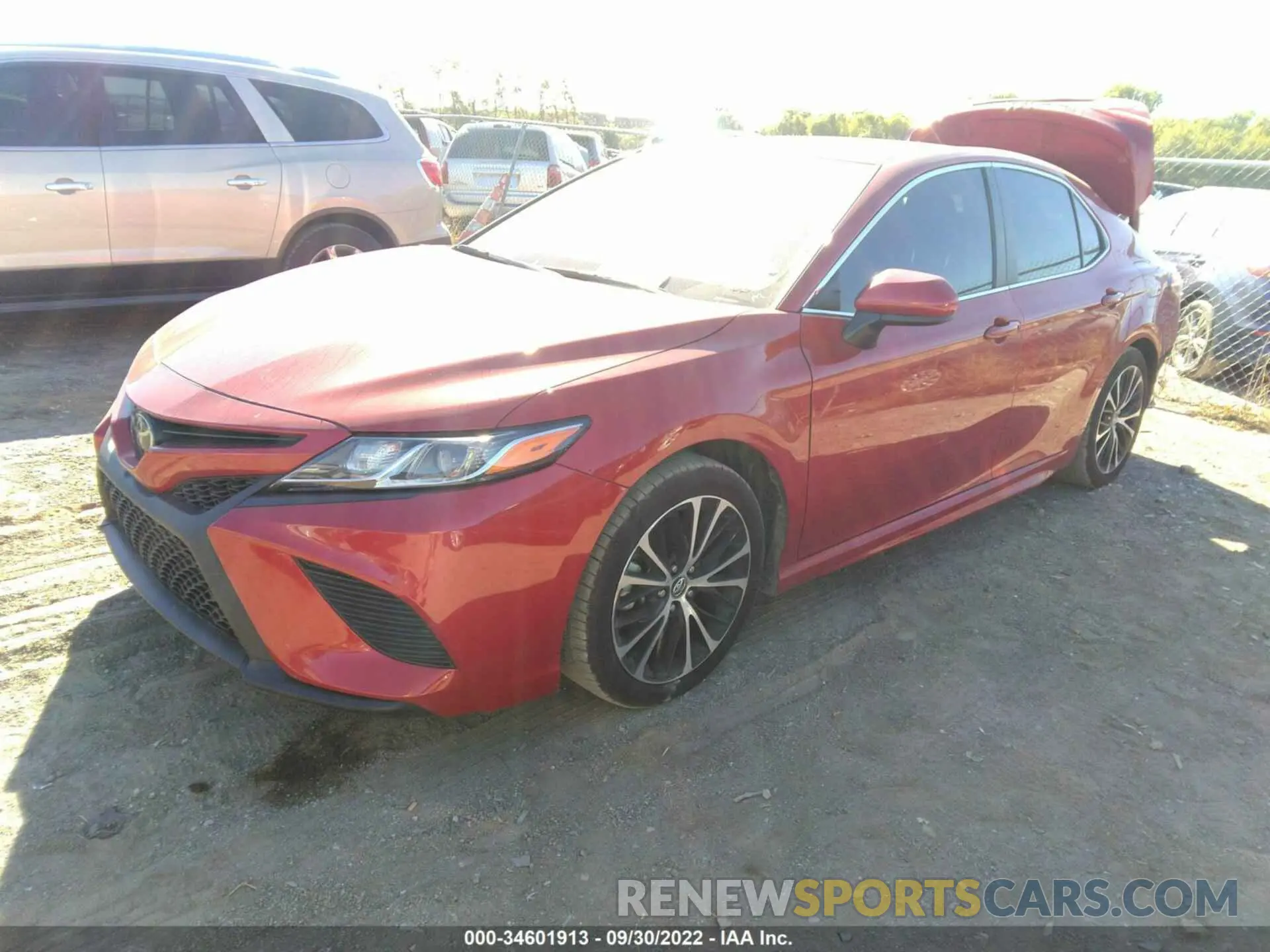 2 fotografías del automóvil dañado 4T1G11AK2LU352653 TOYOTA CAMRY 2020