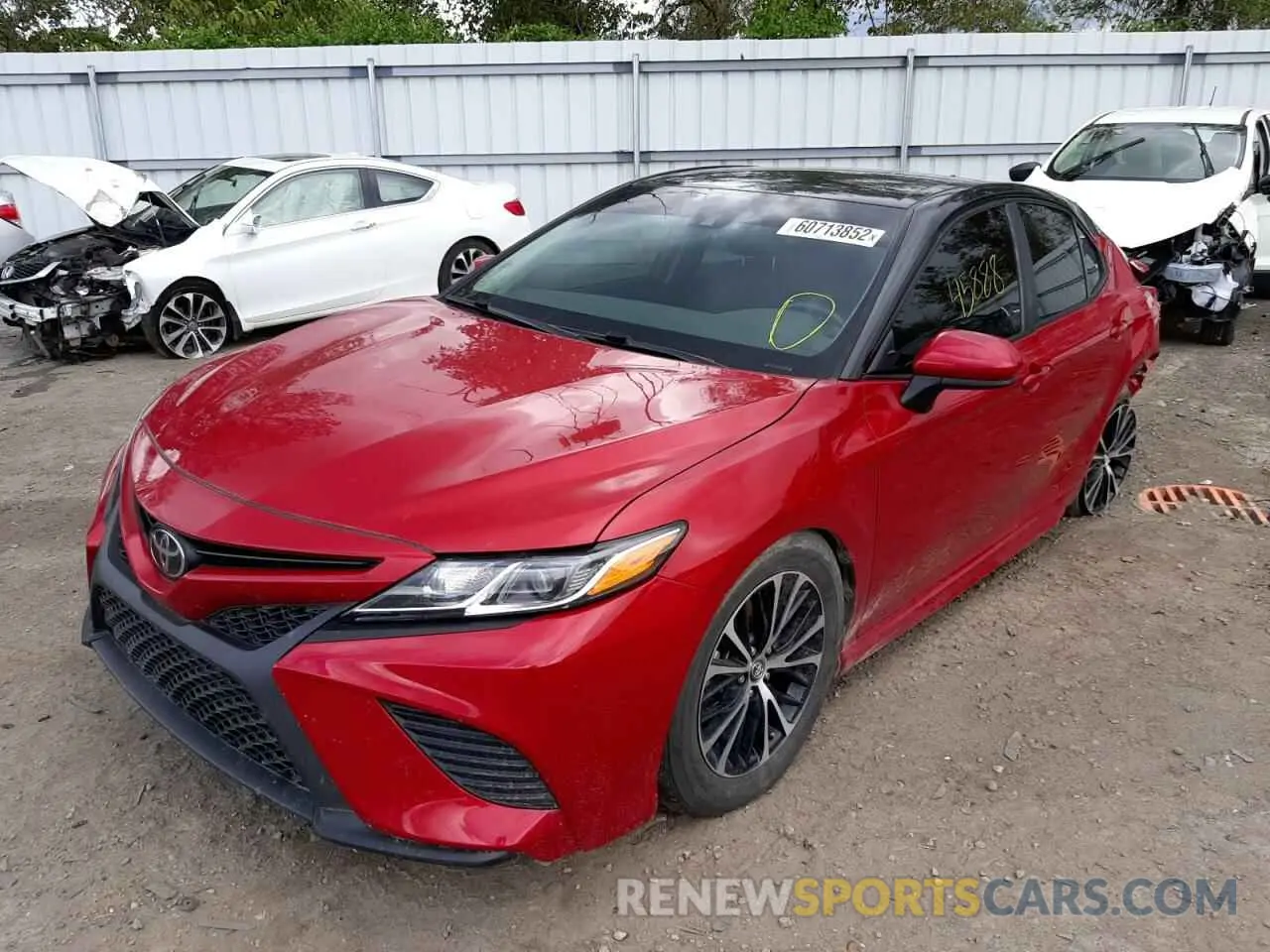 2 fotografías del automóvil dañado 4T1G11AK2LU352720 TOYOTA CAMRY 2020