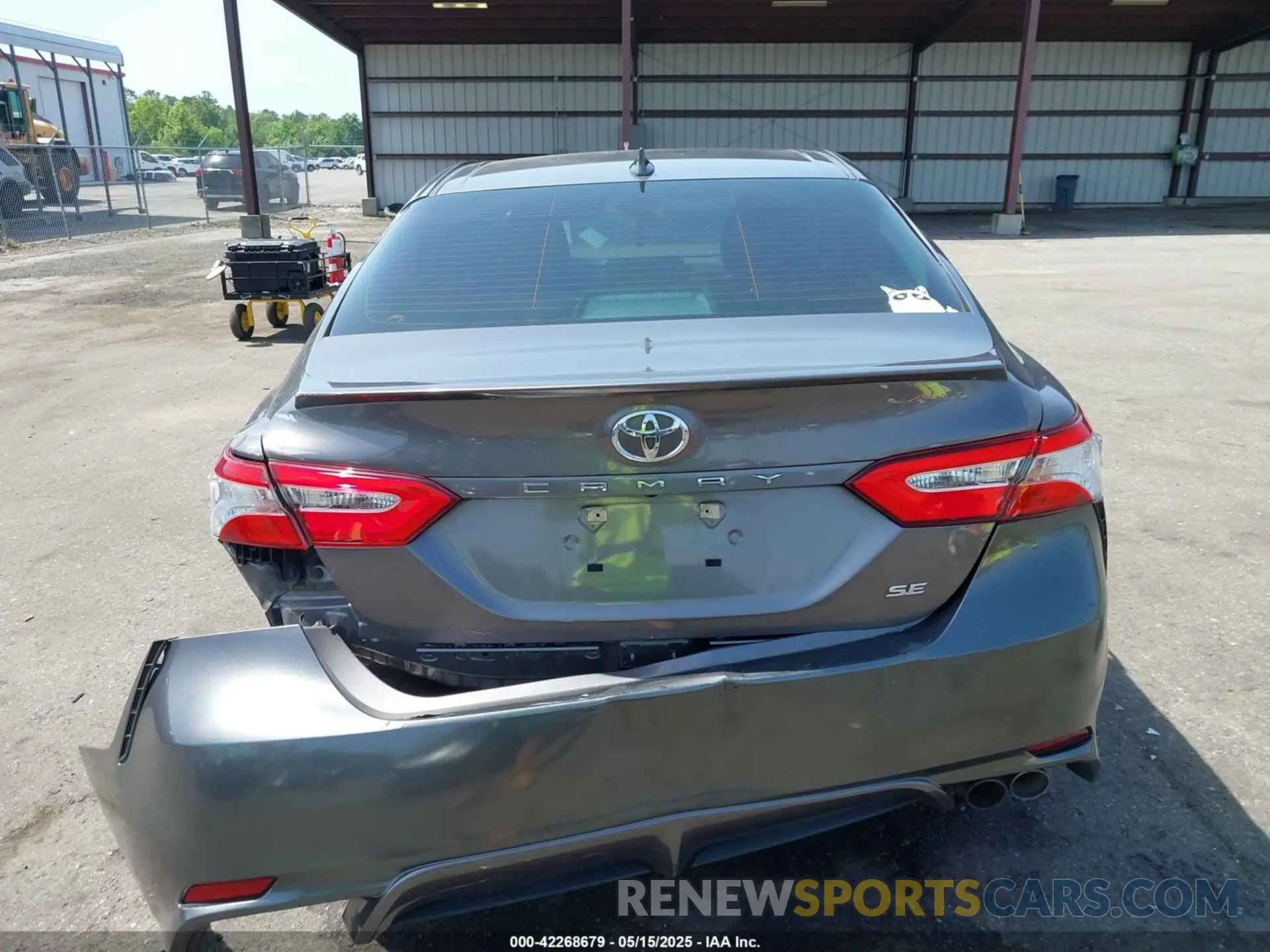 16 fotografías del automóvil dañado 4T1G11AK2LU359246 TOYOTA CAMRY 2020