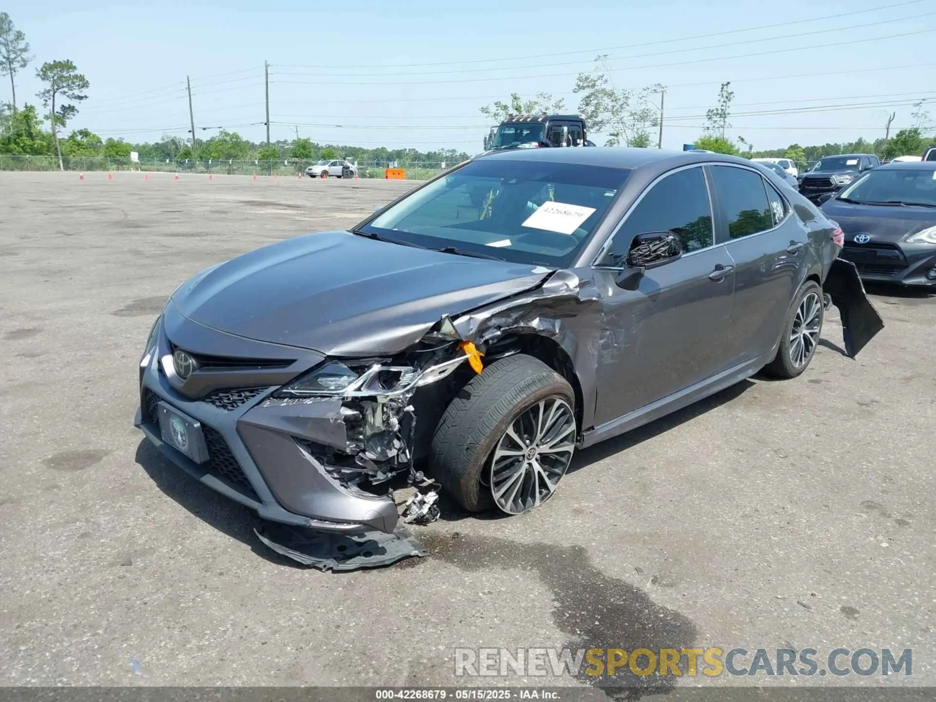 2 fotografías del automóvil dañado 4T1G11AK2LU359246 TOYOTA CAMRY 2020
