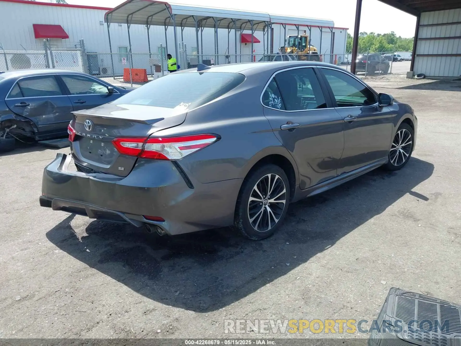 4 fotografías del automóvil dañado 4T1G11AK2LU359246 TOYOTA CAMRY 2020