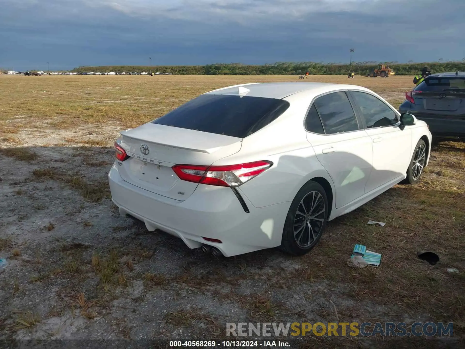 4 fotografías del automóvil dañado 4T1G11AK2LU377519 TOYOTA CAMRY 2020