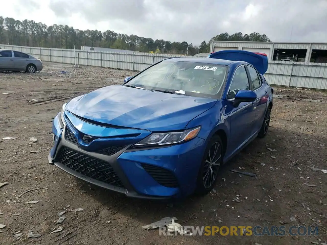 2 fotografías del automóvil dañado 4T1G11AK2LU382249 TOYOTA CAMRY 2020