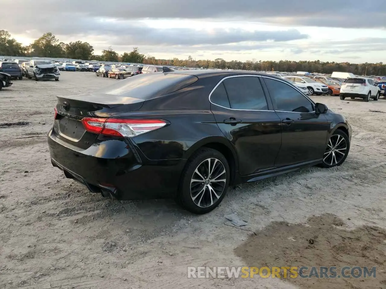 3 fotografías del automóvil dañado 4T1G11AK2LU393607 TOYOTA CAMRY 2020
