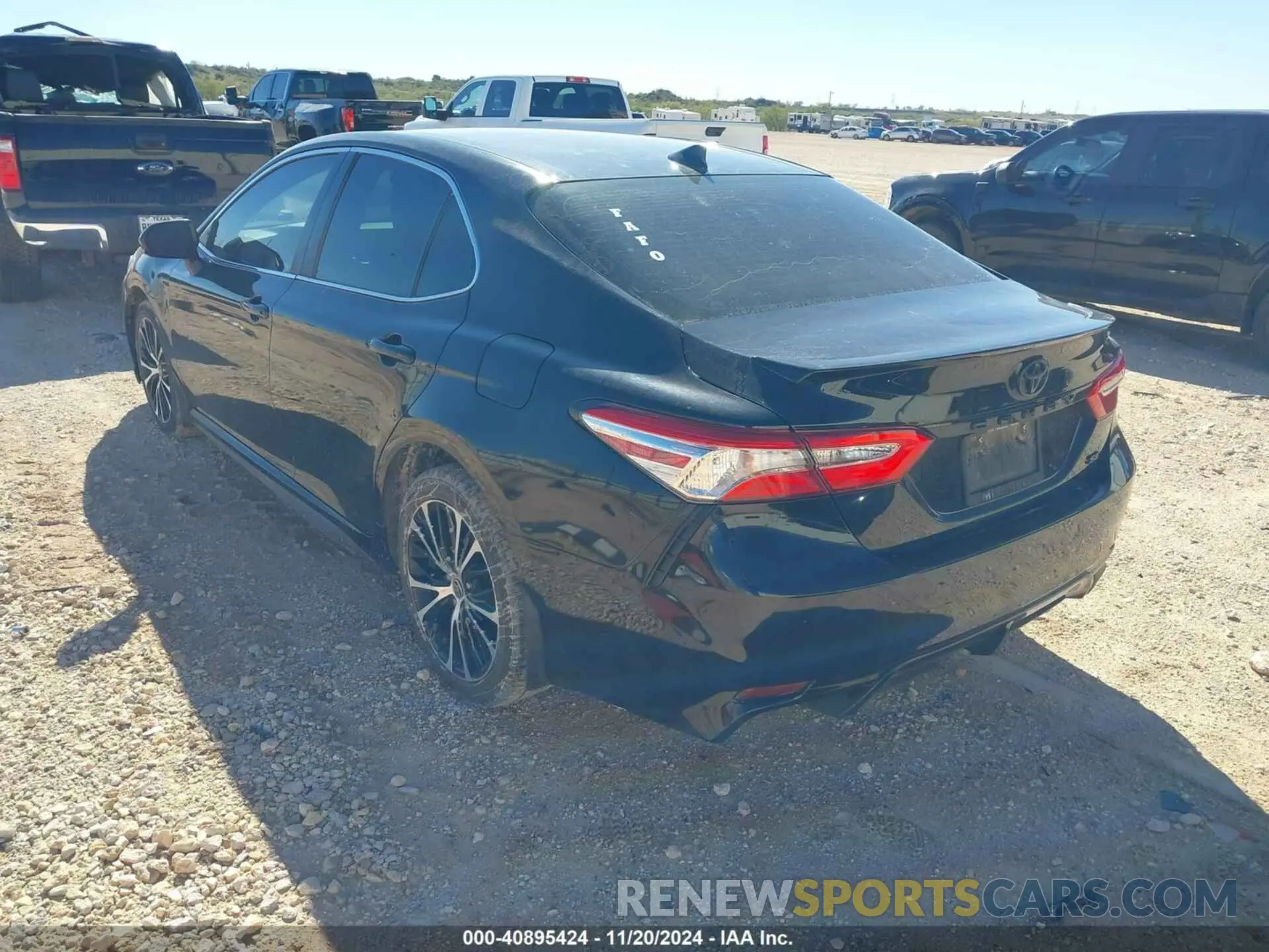 3 fotografías del automóvil dañado 4T1G11AK2LU401558 TOYOTA CAMRY 2020
