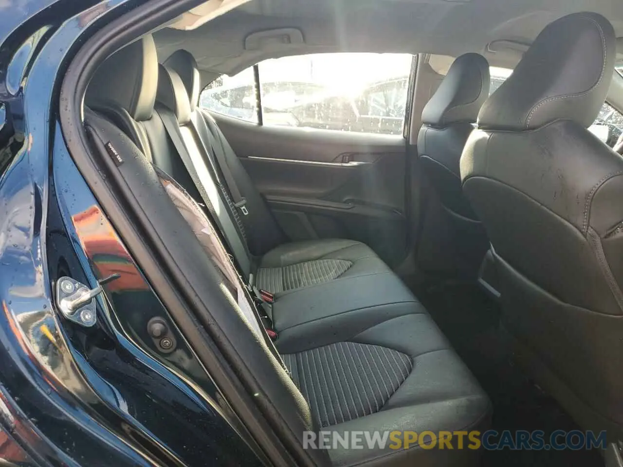 10 fotografías del automóvil dañado 4T1G11AK2LU511350 TOYOTA CAMRY 2020