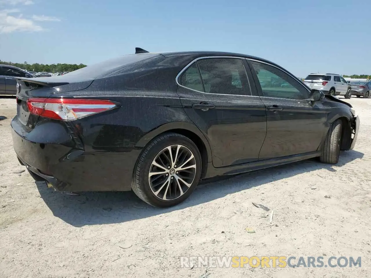 3 fotografías del automóvil dañado 4T1G11AK2LU859889 TOYOTA CAMRY 2020