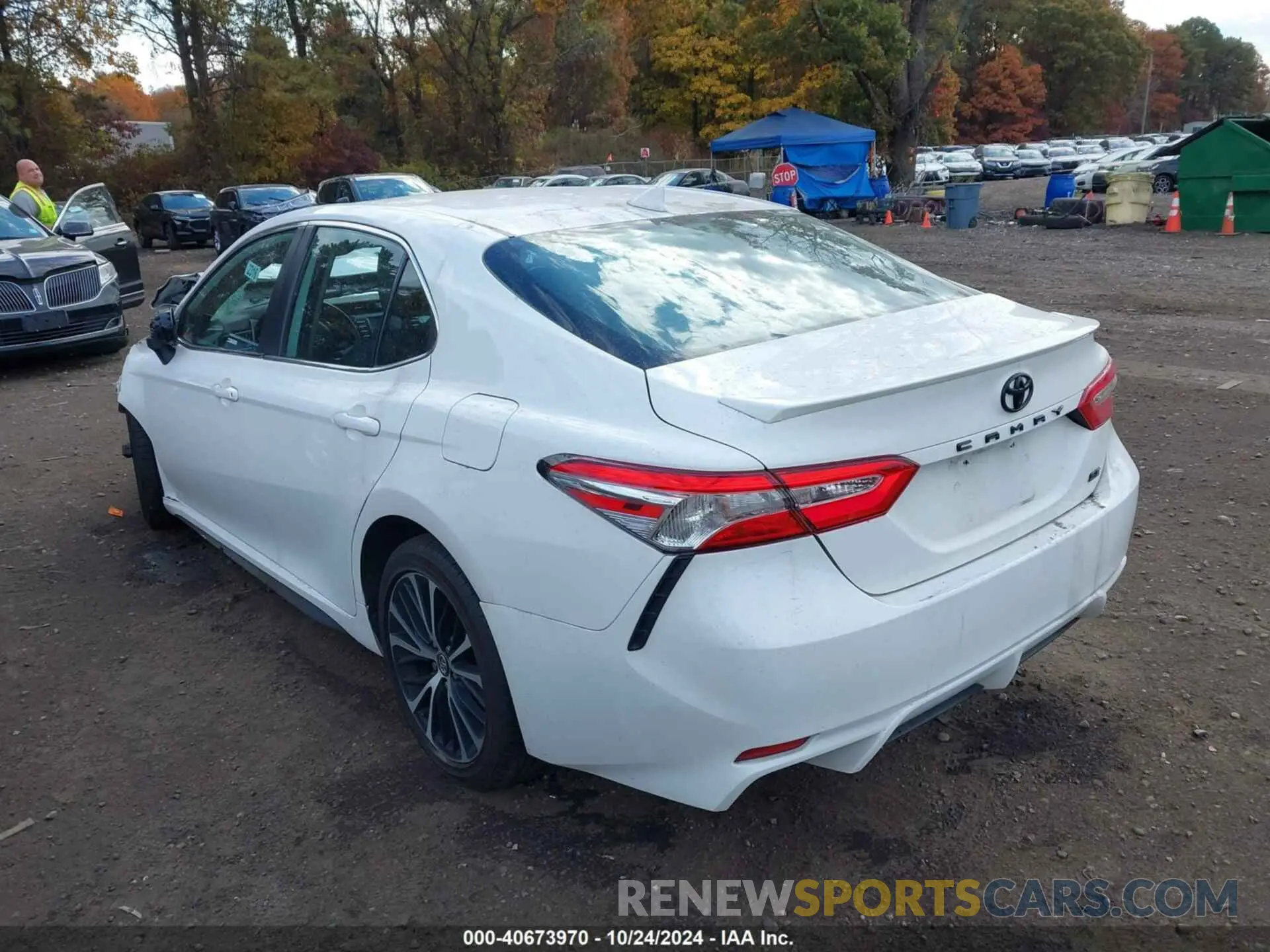 3 fotografías del automóvil dañado 4T1G11AK2LU865207 TOYOTA CAMRY 2020