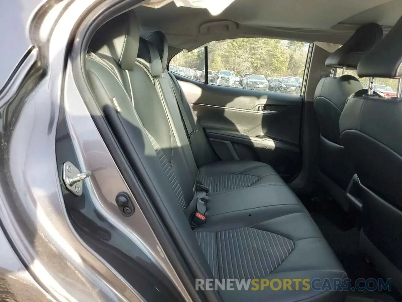 10 fotografías del automóvil dañado 4T1G11AK2LU875039 TOYOTA CAMRY 2020