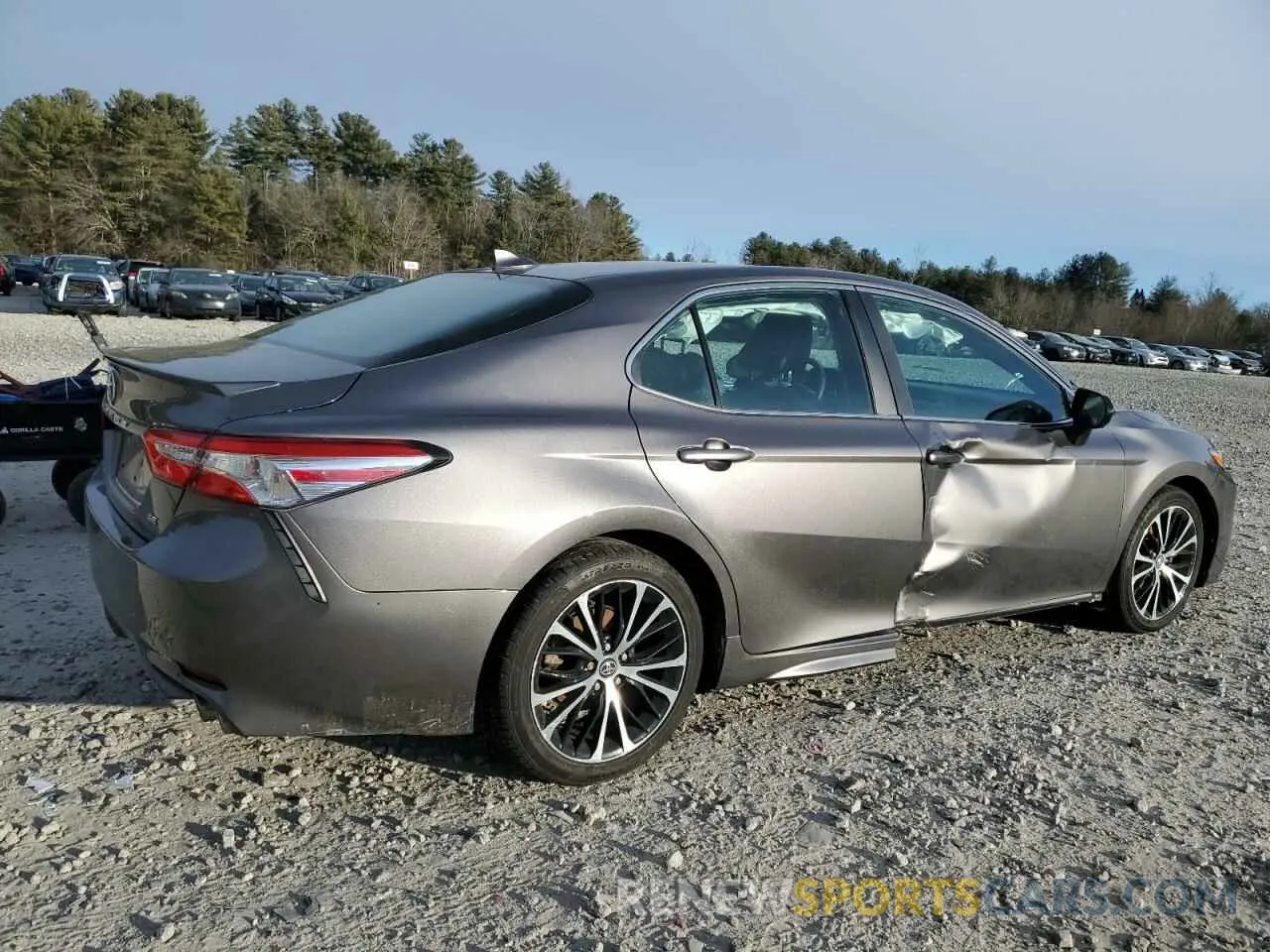 3 fotografías del automóvil dañado 4T1G11AK2LU875039 TOYOTA CAMRY 2020