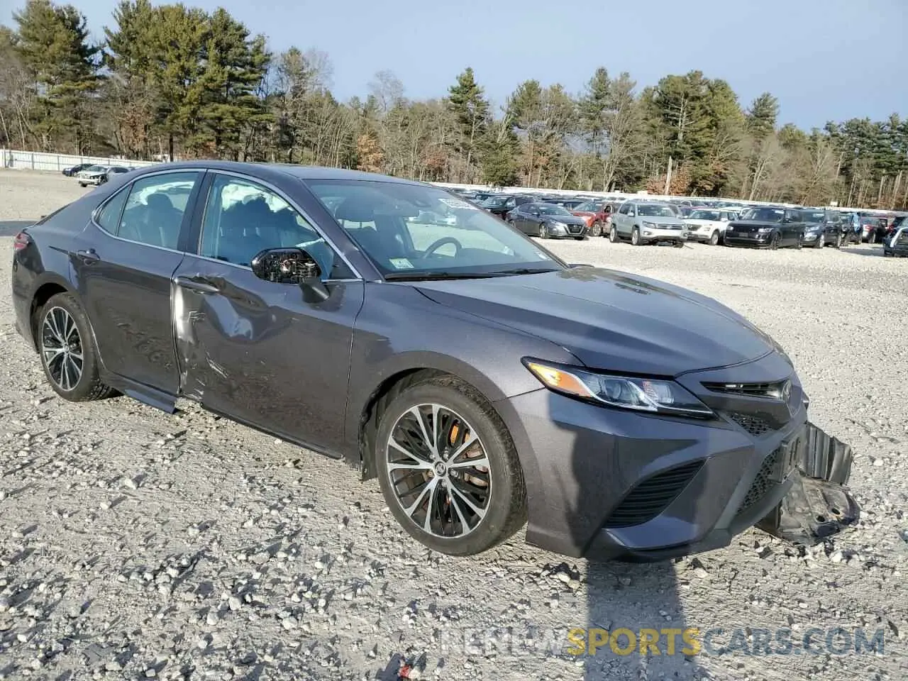 4 fotografías del automóvil dañado 4T1G11AK2LU875039 TOYOTA CAMRY 2020