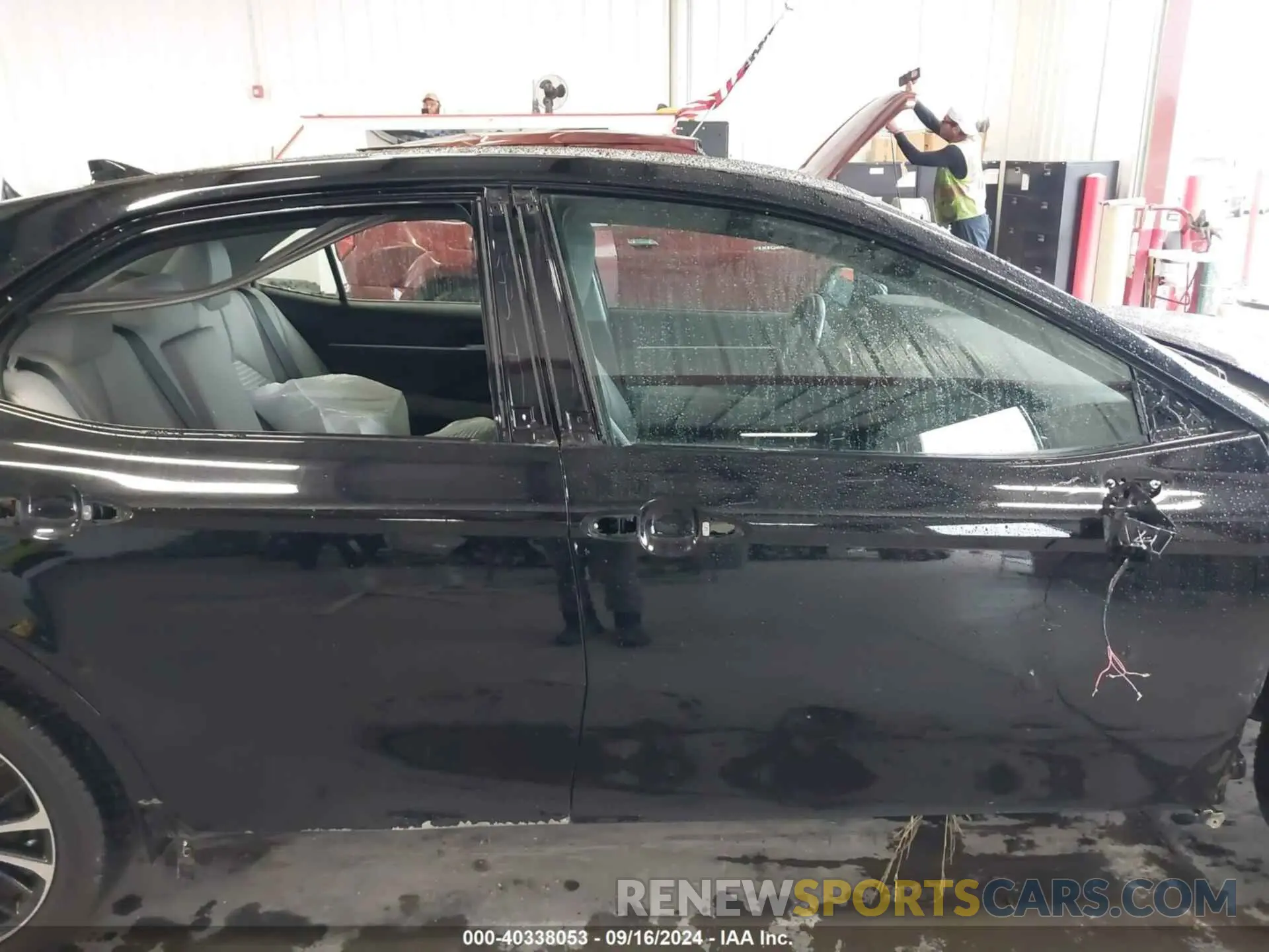 14 fotografías del automóvil dañado 4T1G11AK2LU885490 TOYOTA CAMRY 2020