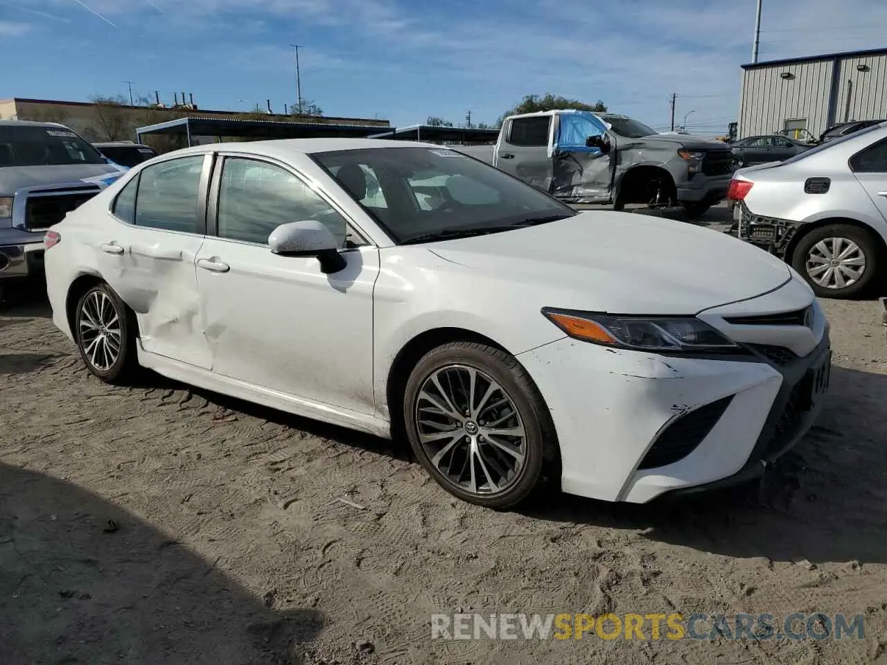 4 fotografías del automóvil dañado 4T1G11AK2LU887756 TOYOTA CAMRY 2020