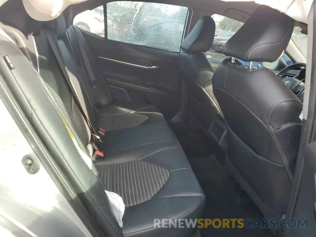 10 fotografías del automóvil dañado 4T1G11AK2LU892326 TOYOTA CAMRY 2020